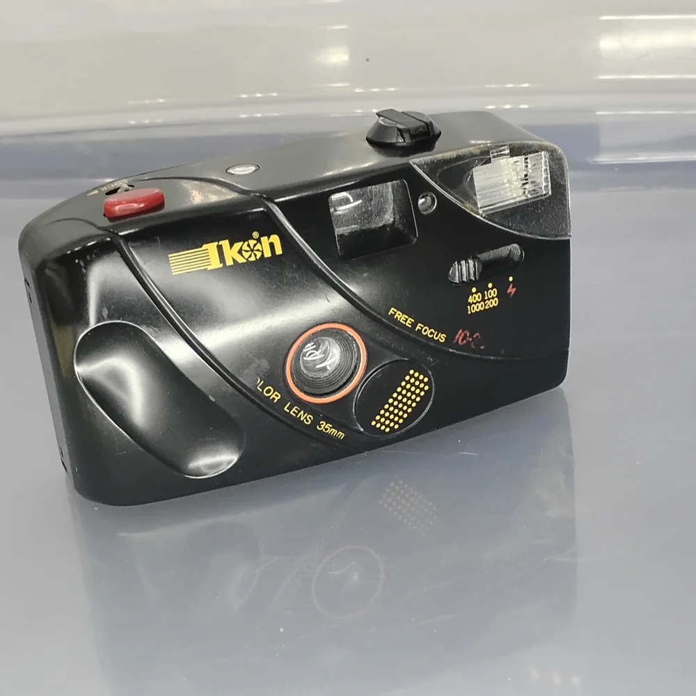 Kodak KB11 35mm Point and Shoot Film Camera in Black